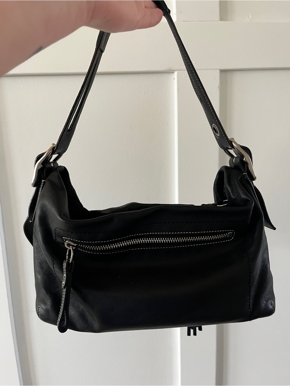 Coach Vintage Black Leather Shoulder Bag with Silver Hardware - Picture 5 of 6